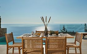 Thelxi'S Suite II - Brand New Seaview Suite!